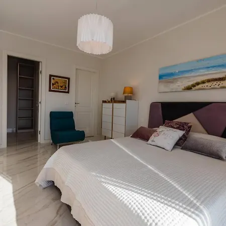 Ivory Seafront With Views!- Fl 12 By Homely St. Paul's Bay