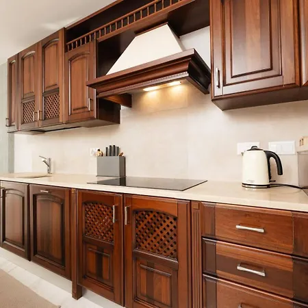 Ivory Seafront With Views!- Fl 12 By Homely Apartment