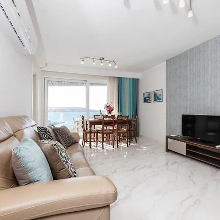 Ivory Seafront With Views!- Fl 12 By Homely Apartment *