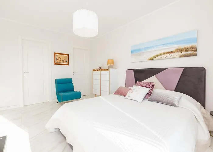 Ivory Seafront With Views!- Fl 12 By Homely Апартаменты Сент-Полс-Бей