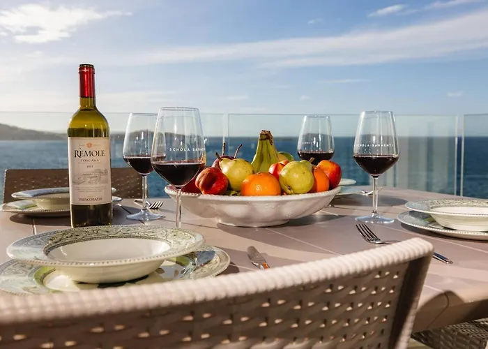 Ivory Seafront With Views!- Fl 12 By Homely *