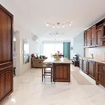 Ivory Seafront With Views!- Fl 12 By Homely