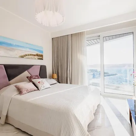 Ivory Seafront With Views!- Fl 12 By Homely דירה *
